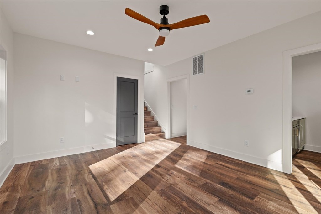 308 Shagbark Court Property Photo 43