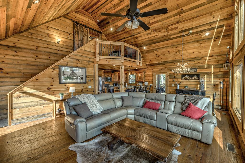 300 Cloudland Trace Property Photo 7