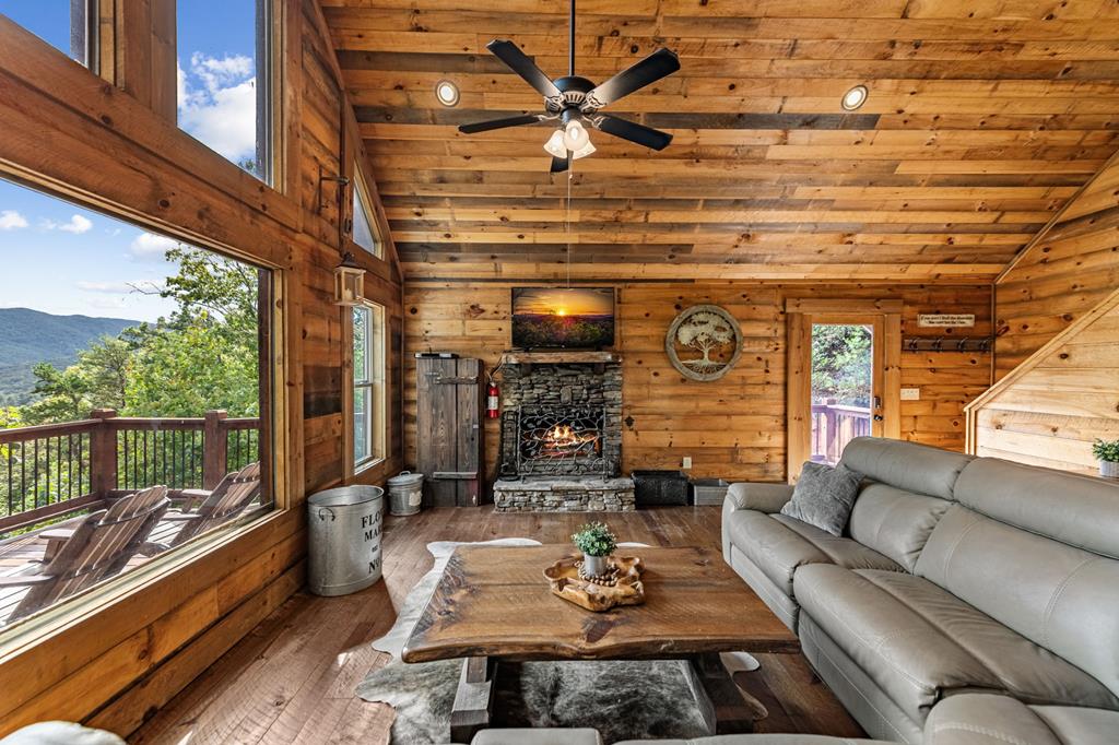 300 Cloudland Trace Property Photo 8