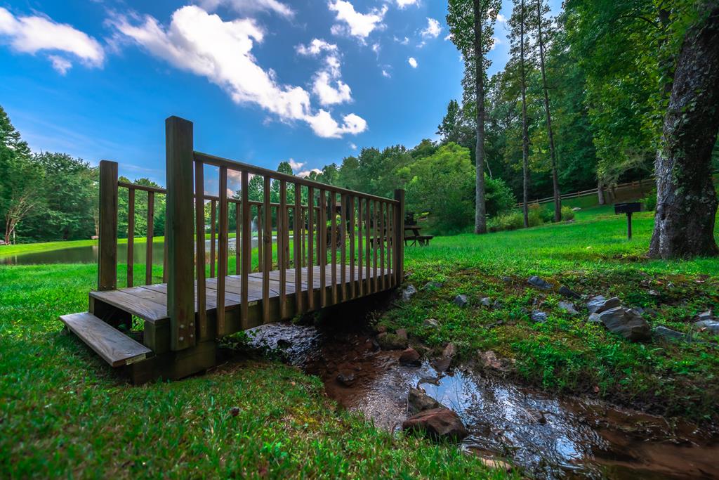 300 Cloudland Trace Property Photo 75