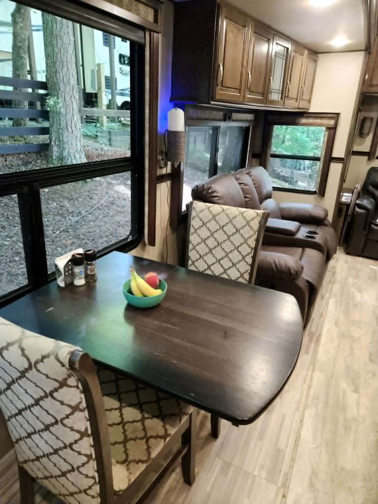 118 10th Street Property Photo 9
