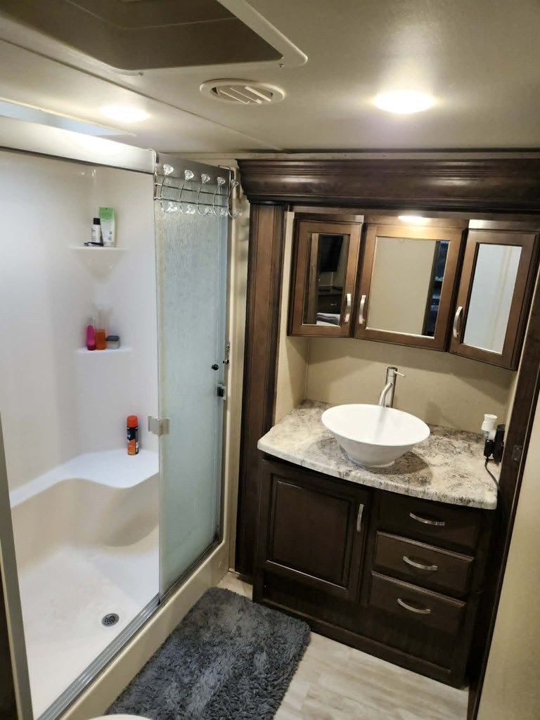 118 10th Street Property Photo 14