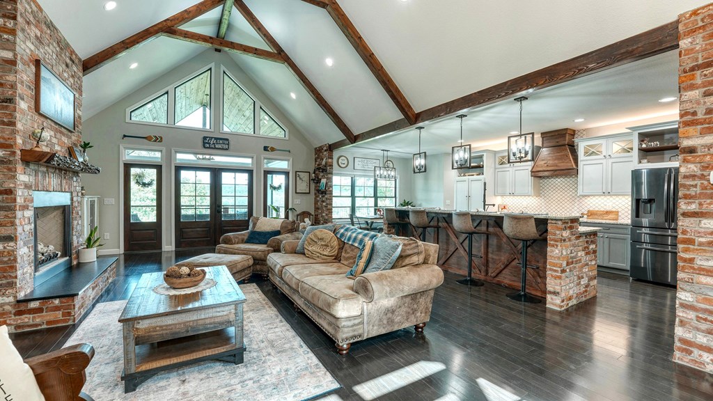 359 New Water Way Property Photo 6