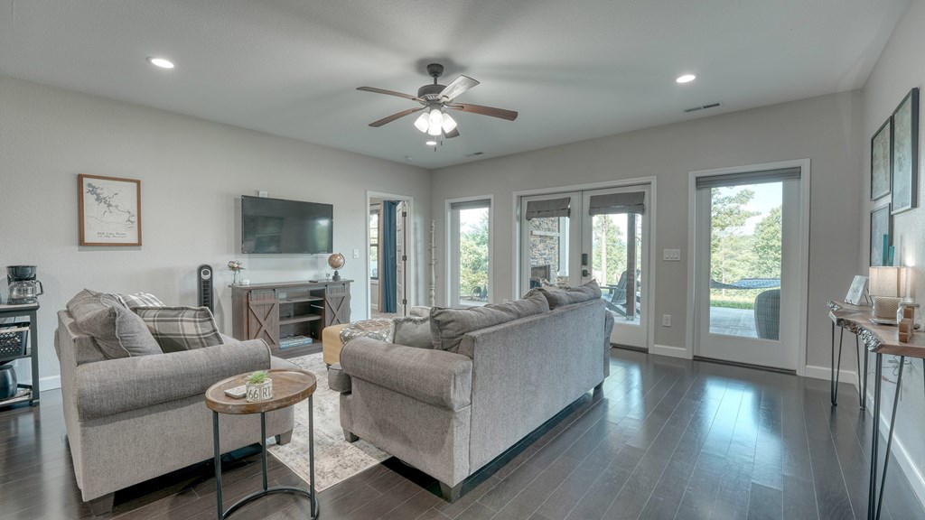 359 New Water Way Property Photo 45