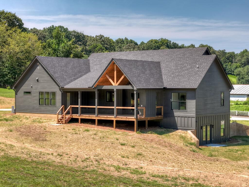 2490 New Hope Road Property Photo 4