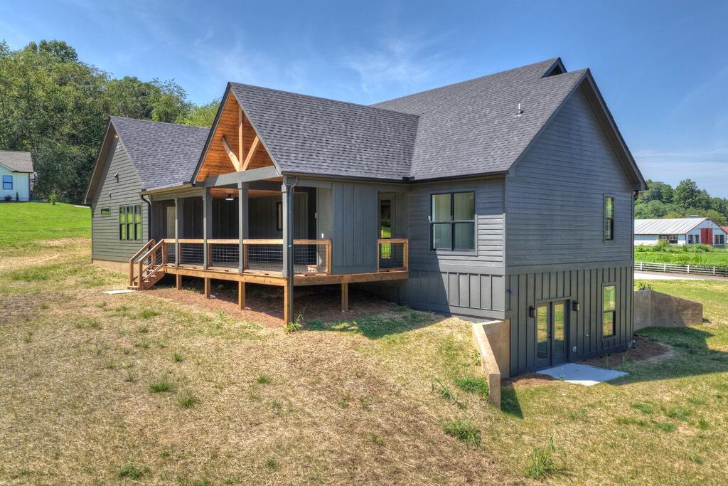 2490 New Hope Road Property Photo 5