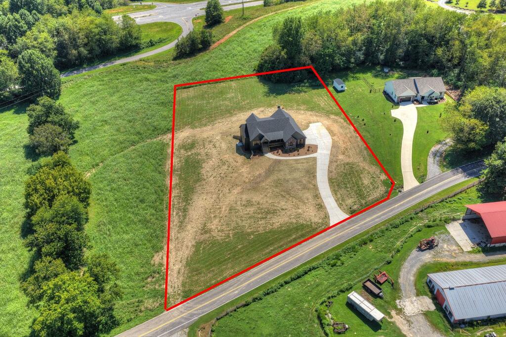 2490 New Hope Road Property Photo 7