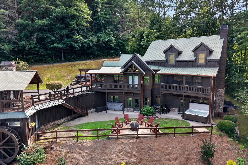 24 Twin Lakes Drive Property Photo 1