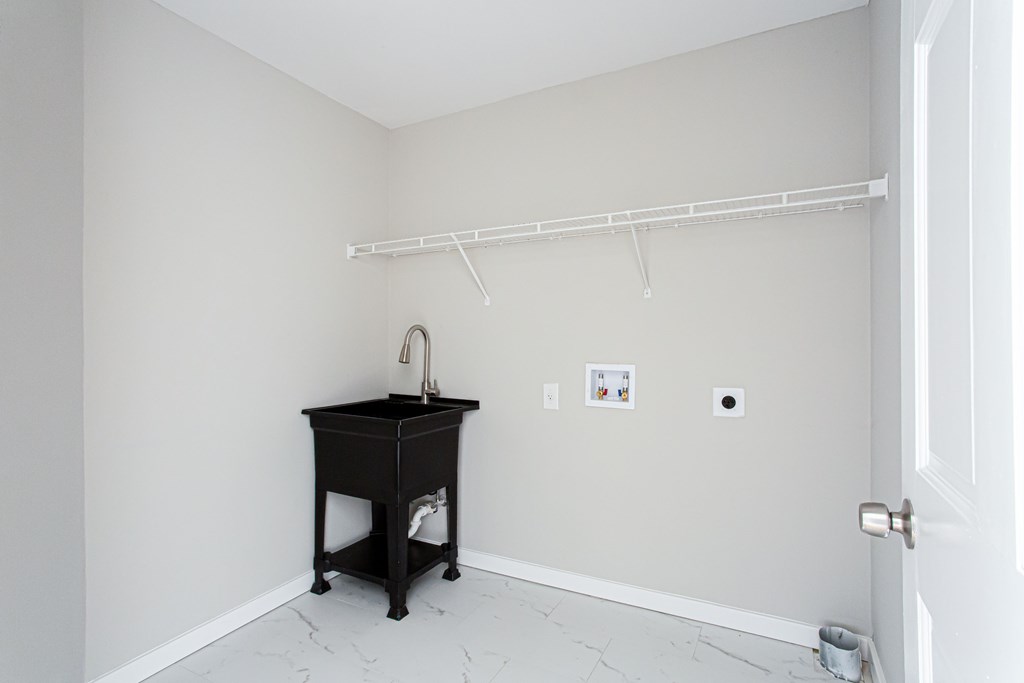 1055 Windridge Dr Property Photo 34