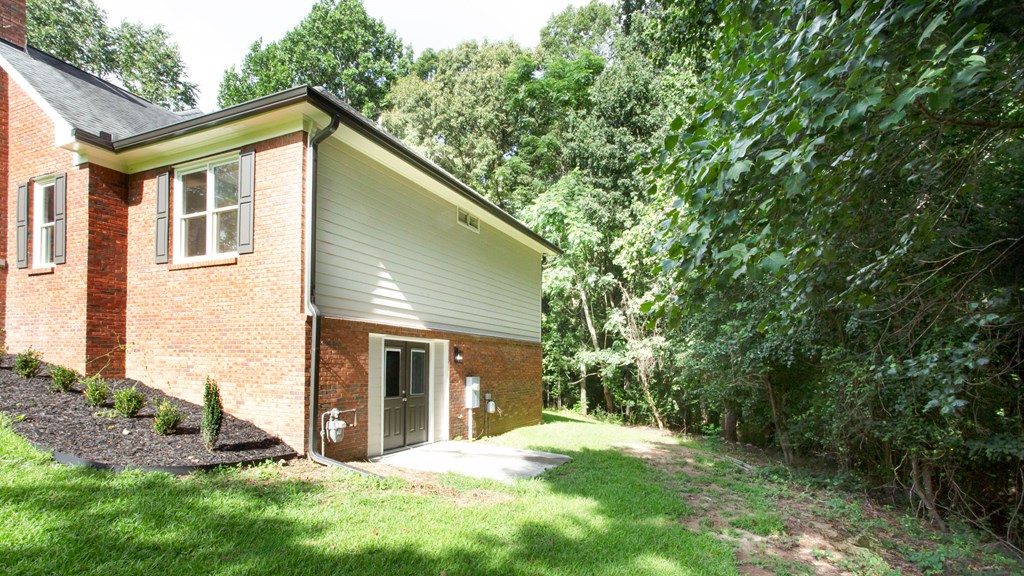 1055 Windridge Dr Property Photo 42