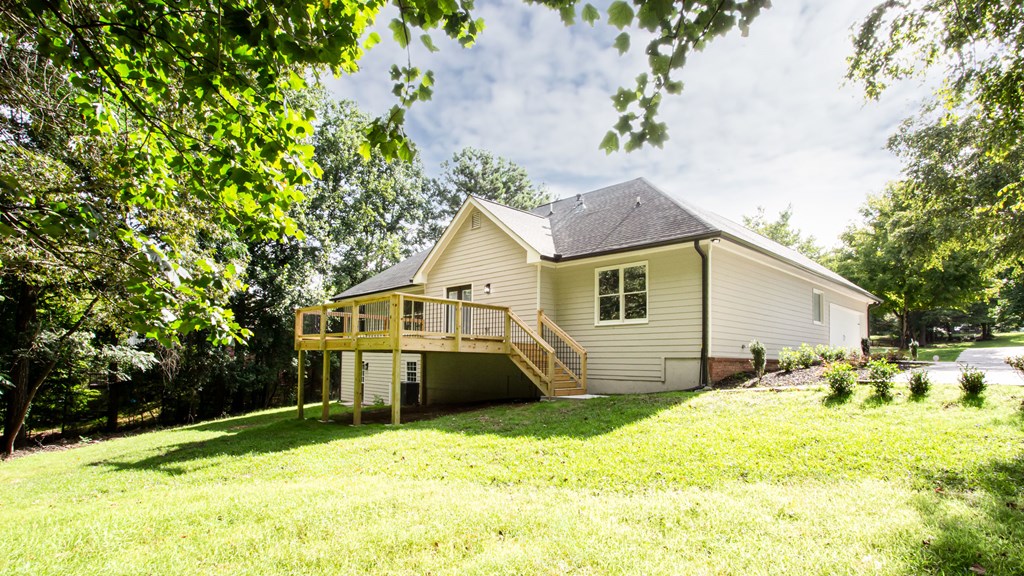 1055 Windridge Dr Property Photo 46