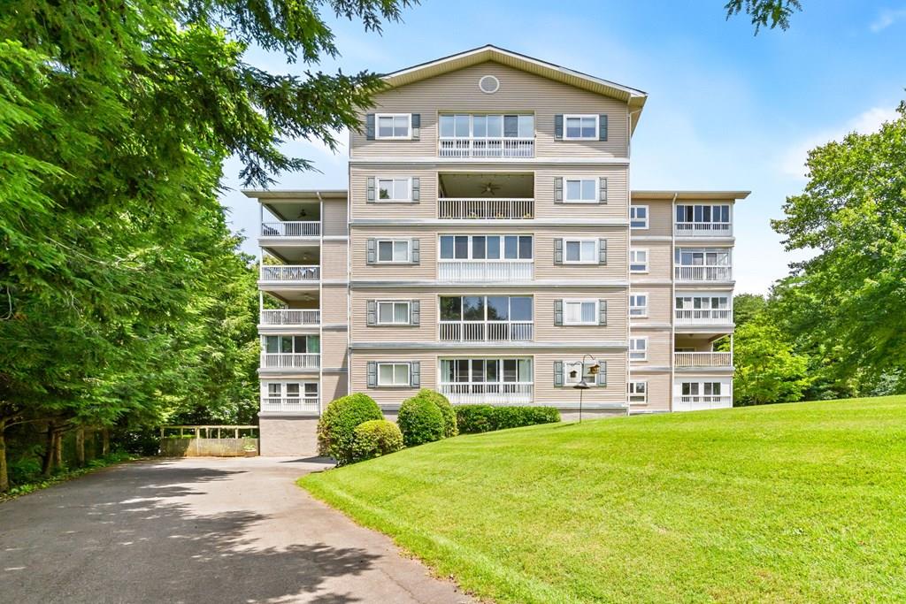 121 N River Street Unit 2a
