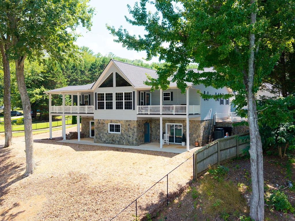 354 Harrison Circle Property Photo 1