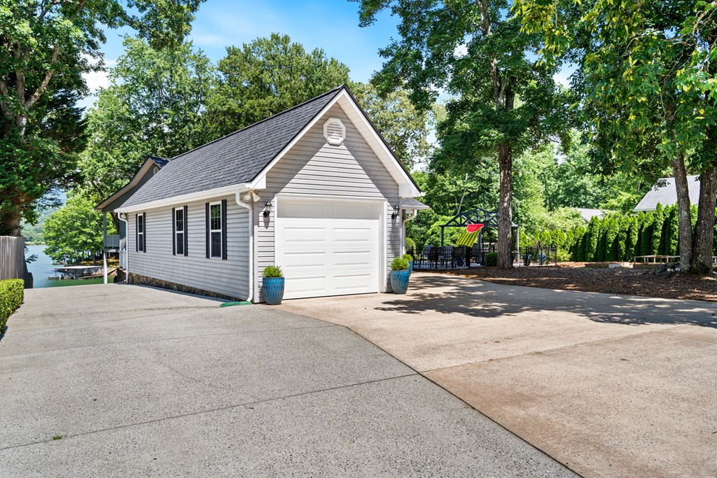 354 Harrison Circle Property Photo 64