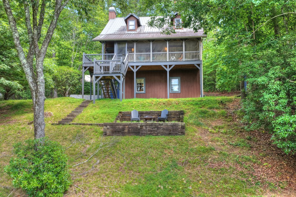 160 Adams Circle Property Photo 5