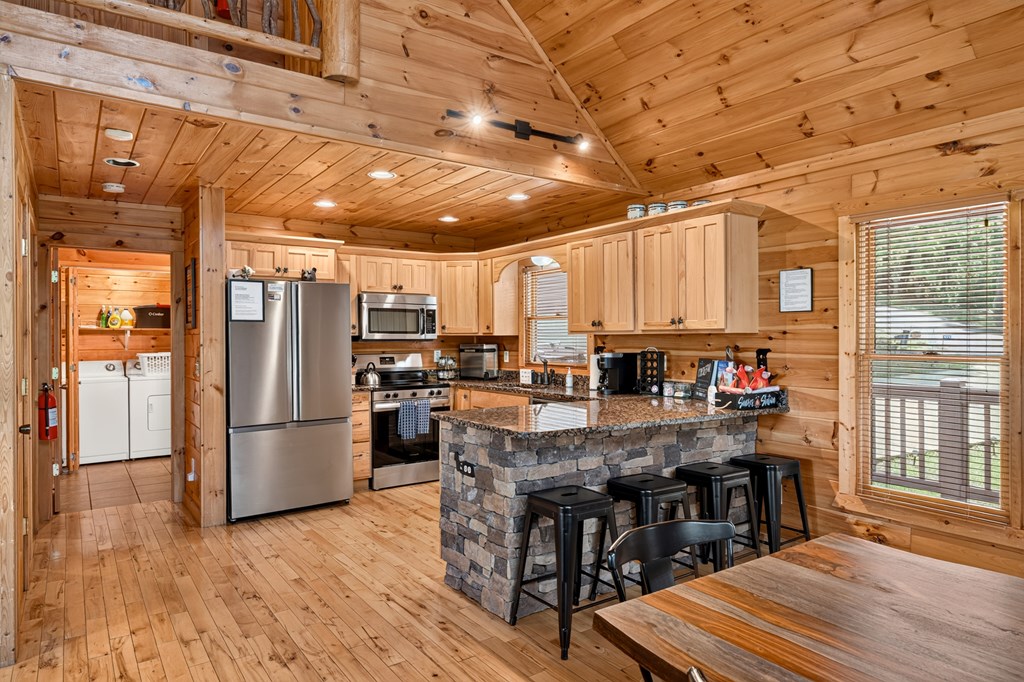 573 Weaver Creek Way Property Photo 10