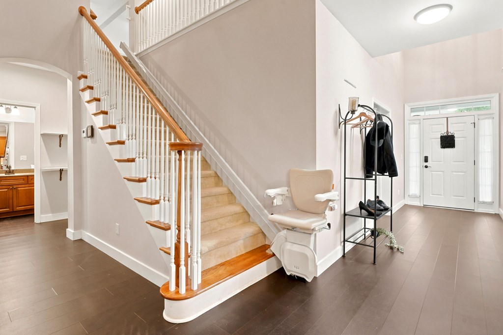 225 Brookview Place Property Photo 9