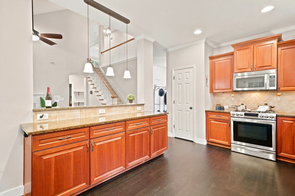 225 Brookview Place Property Photo 16