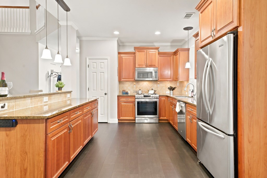 225 Brookview Place Property Photo 18