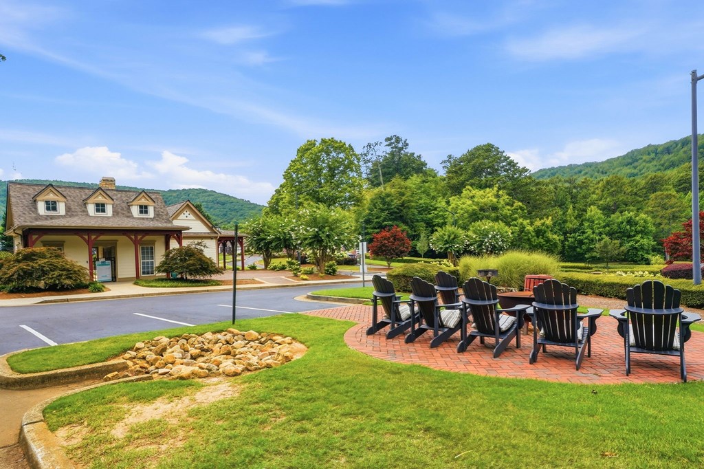 225 Brookview Place Property Photo 49