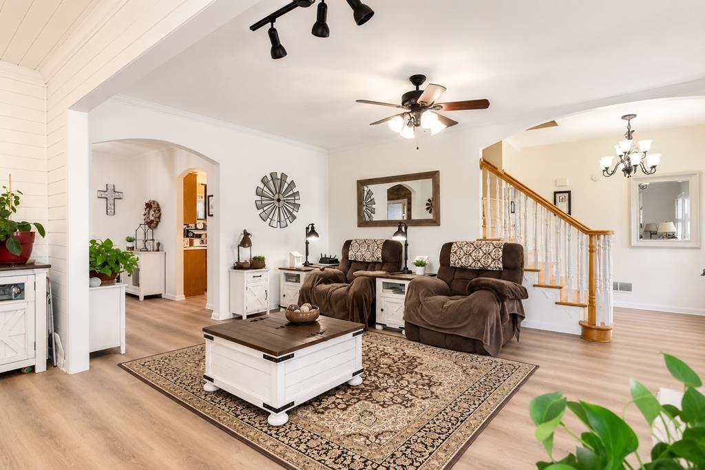 233 Ivy Ridge Property Photo 10