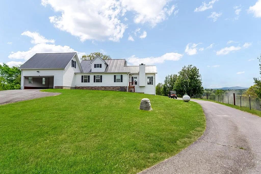 233 Ivy Ridge Property Photo 18