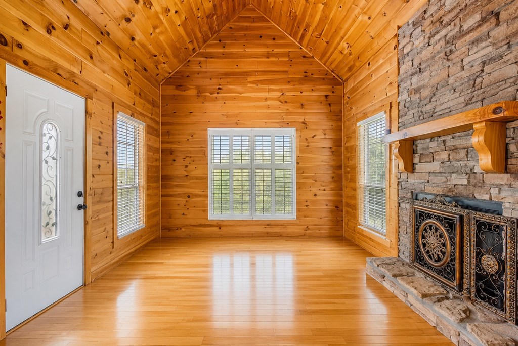 233 Ivy Ridge Property Photo 33