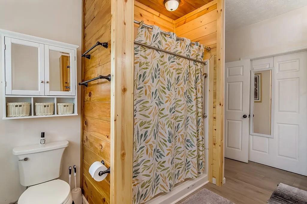 233 Ivy Ridge Property Photo 36
