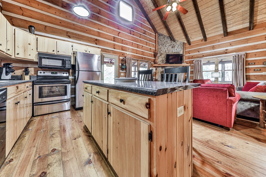 245 Weeks Creek Property Photo 33