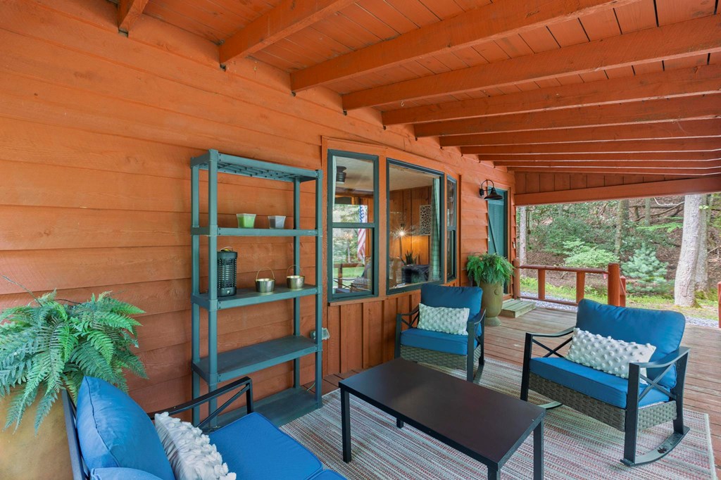 23 Briar Cove Lane Property Photo 6