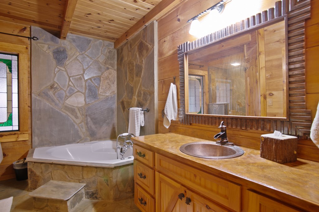 143 Kaely Drive Property Photo 35