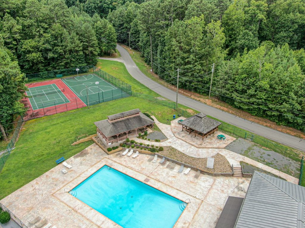 965 Ne Raccoon Ridge Property Photo 6