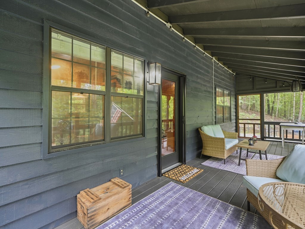 220 Oak Loop Property Photo 6