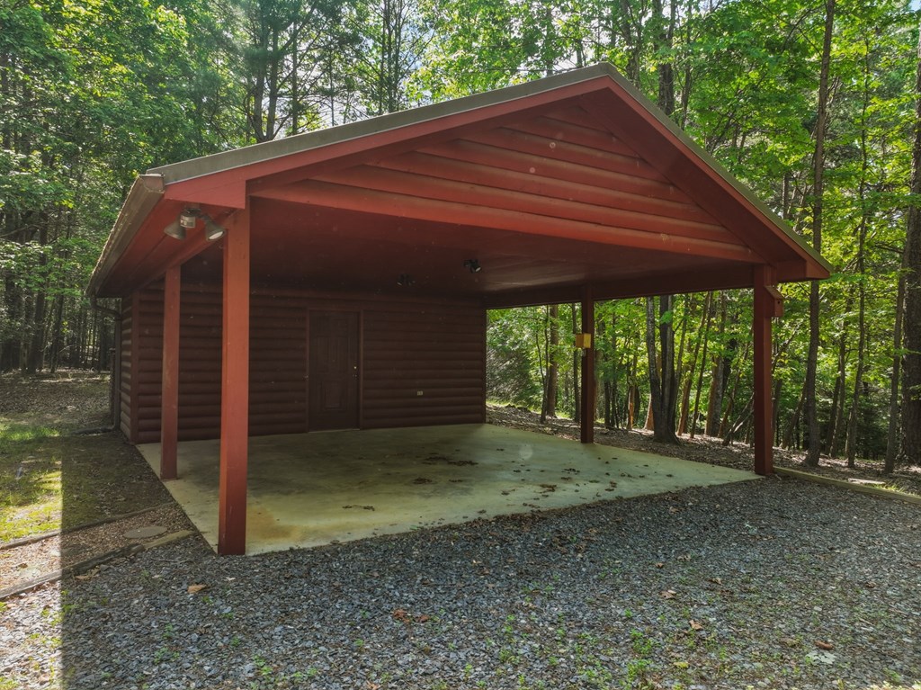 105 Blackberry Falls Court Property Photo 4