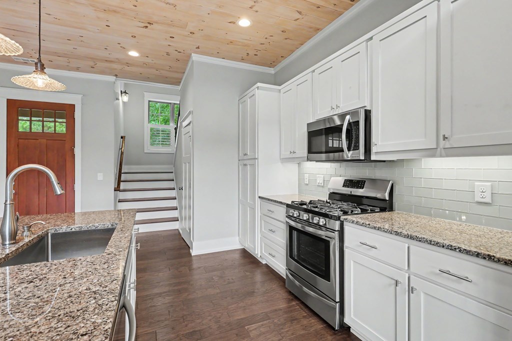 903 Elf School Road Property Photo 15