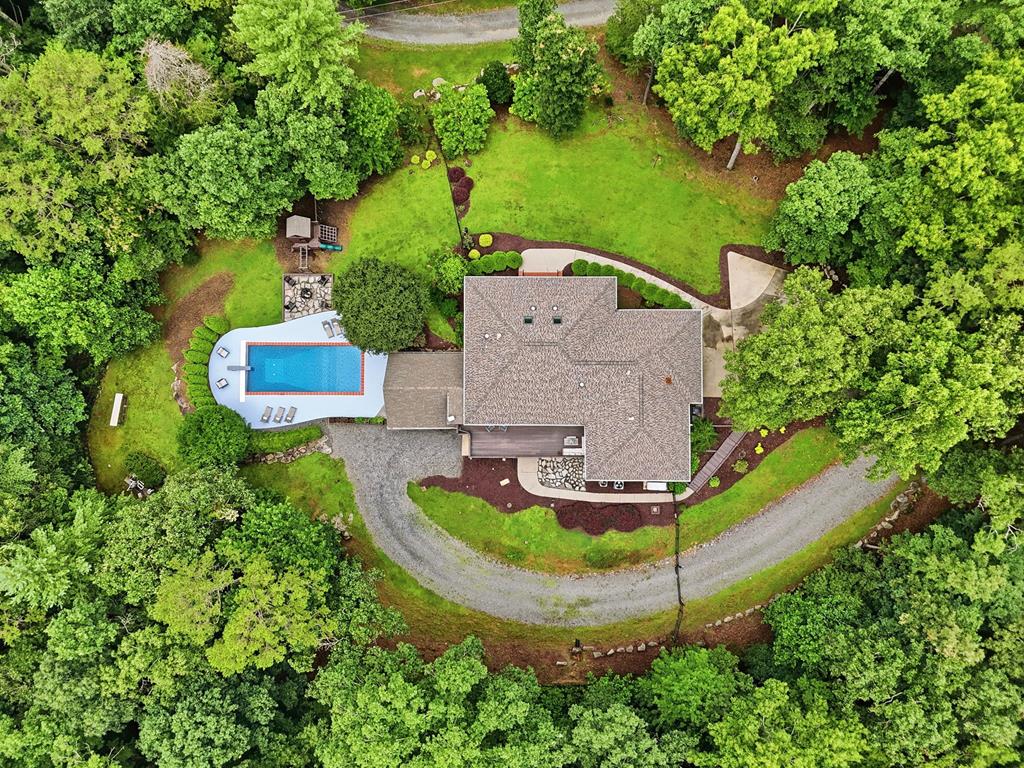 408 Sumner Lane Property Photo 1