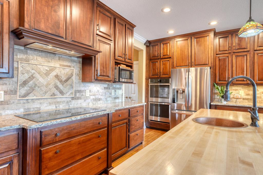 238 Meadowbrook Drive Property Photo 23