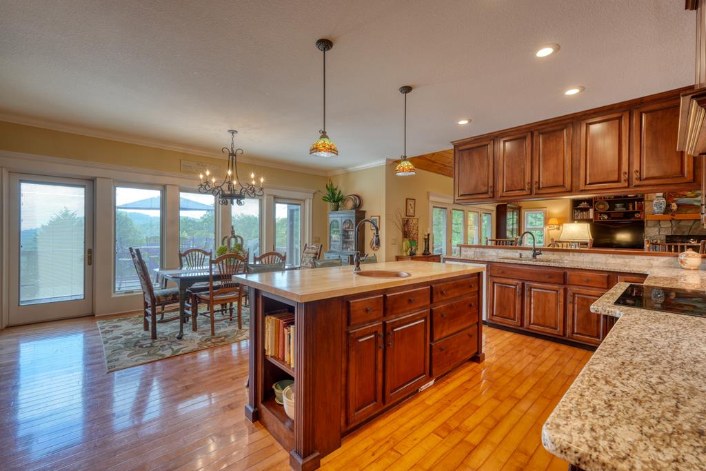 238 Meadowbrook Drive Property Photo 24