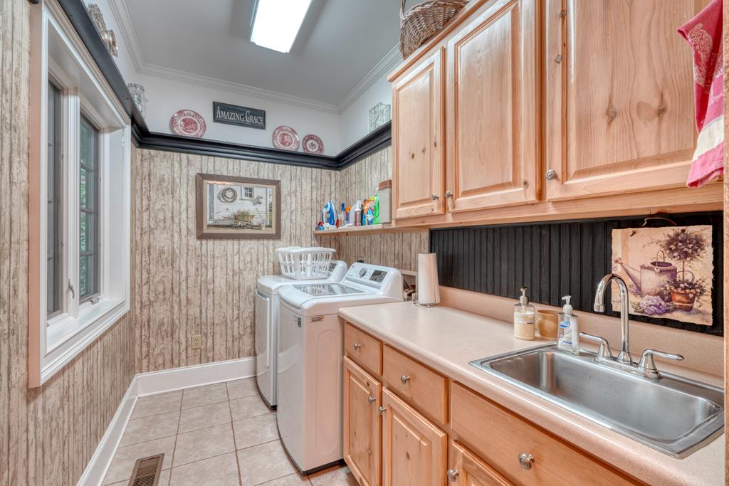 238 Meadowbrook Drive Property Photo 30