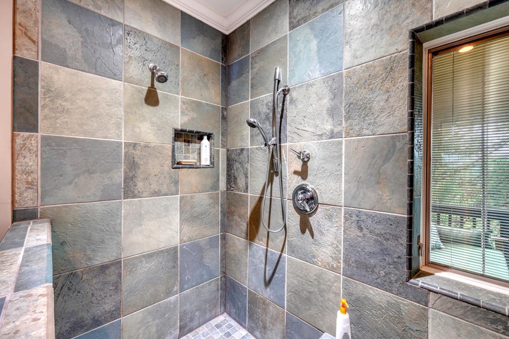 238 Meadowbrook Drive Property Photo 38