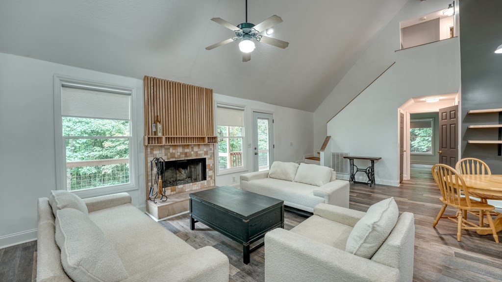 4107 Twiggs Drive Property Photo 4