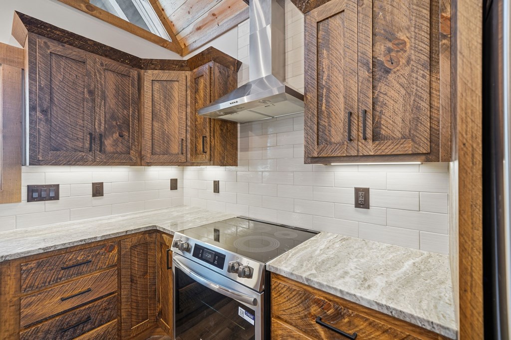 835 Hilton Drive Property Photo 8
