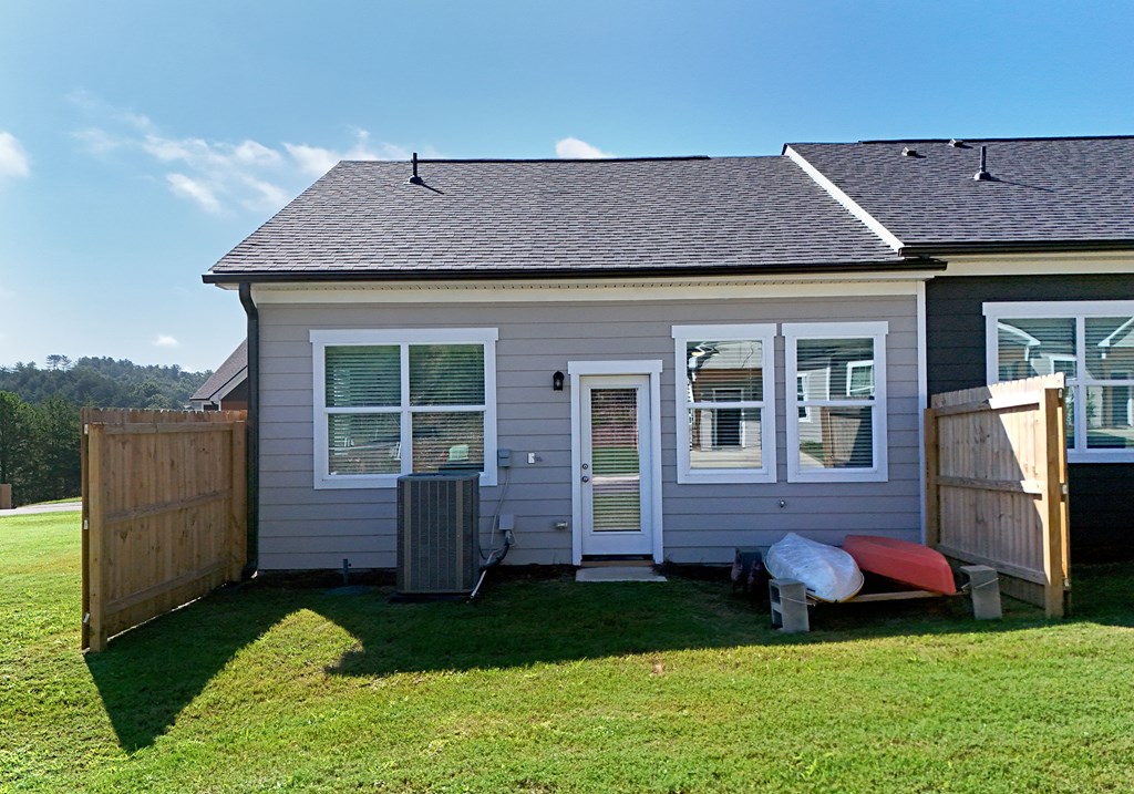 25 Grove Loop Property Photo 18