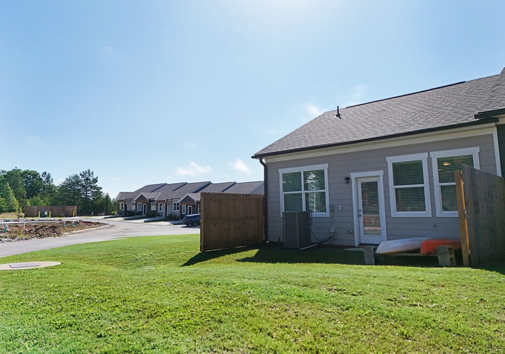 25 Grove Loop Property Photo 19