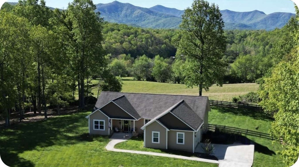 373 New Forest Road Property Photo 2