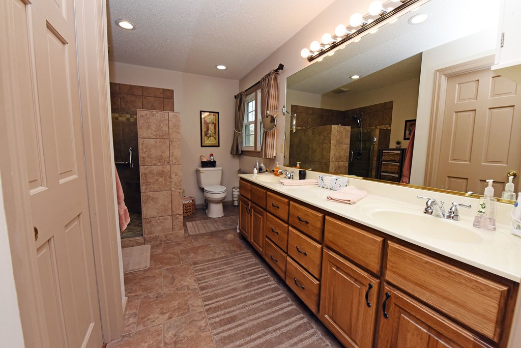 38 Oakwood Drive Property Photo 19