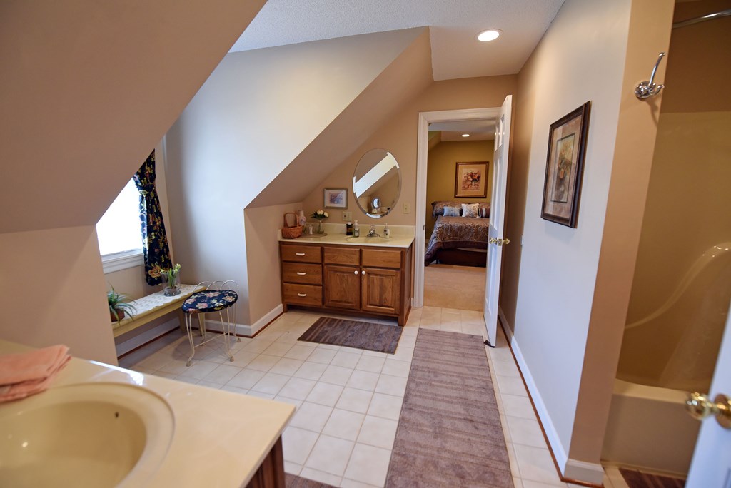 38 Oakwood Drive Property Photo 29