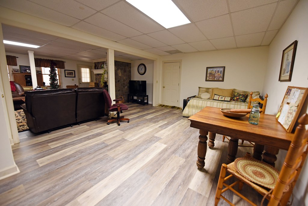 38 Oakwood Drive Property Photo 44