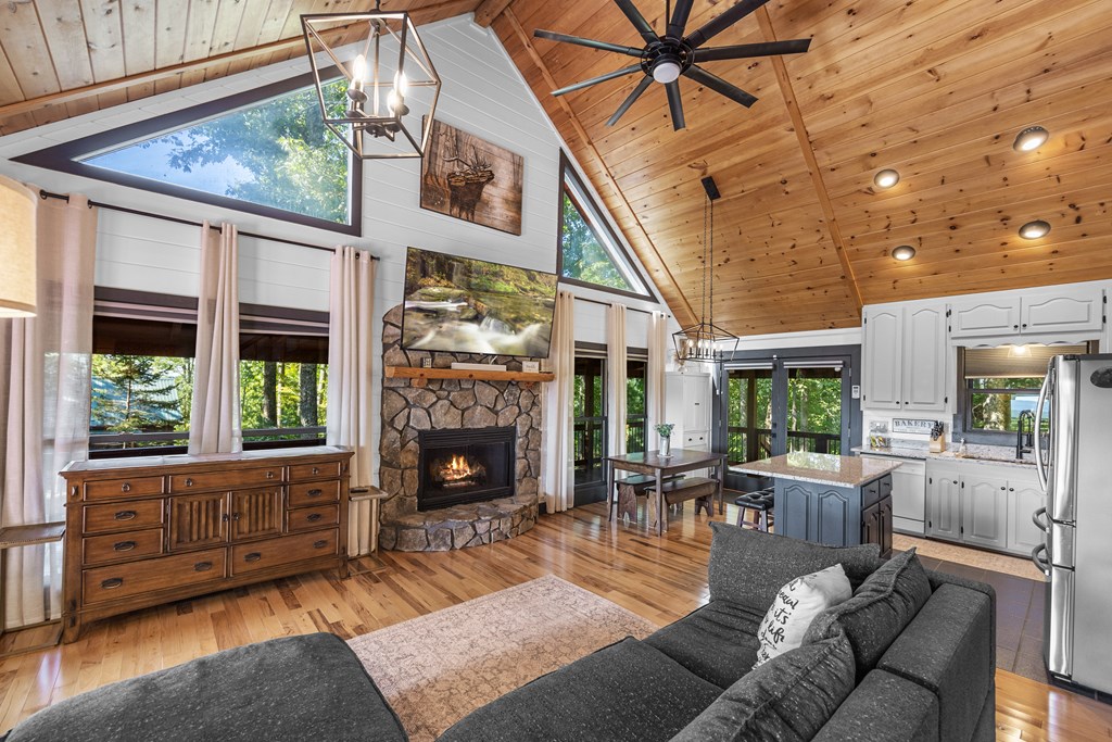 832 Scenic Mountain View Road Property Photo 7