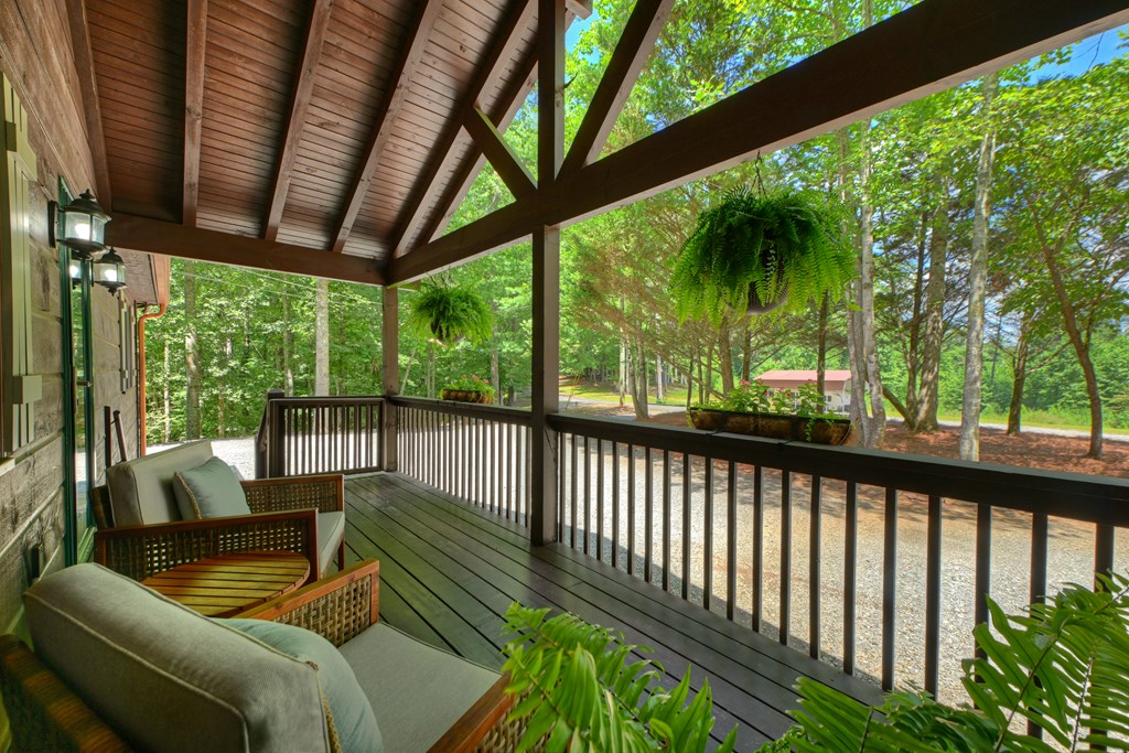 199 Hillsdale Drive Property Photo 8